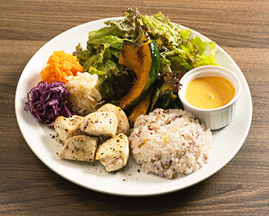 国産鶏ムネ肉プレート